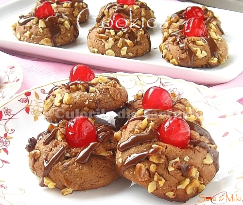 Cookies cu ciocolata & nuci & cirese confiate 2-1