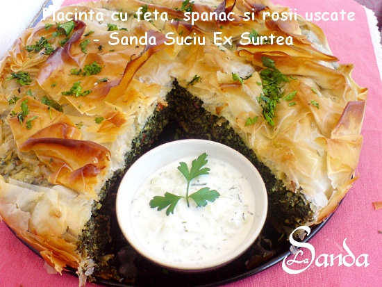 Placinta cu feta, spanac si rosii uscate - Sanda Suciu Ex Surtea