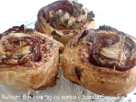 Rulouri din foietaj cu sunca - Sanda Suciu Ex Surtea