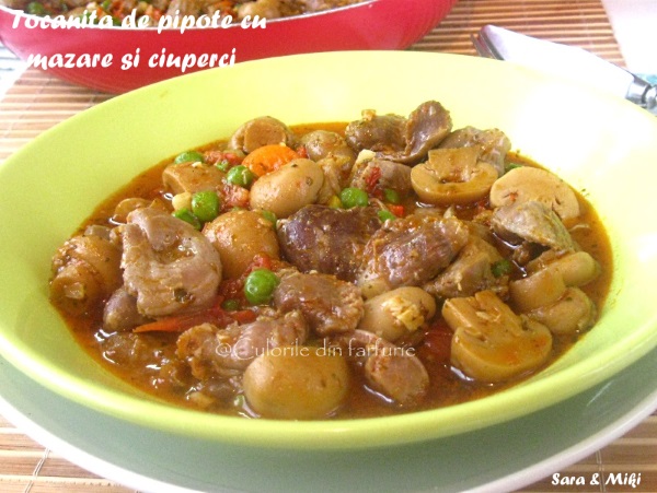 Tocanita-de-pipote-cu-mazare-si-ciuperci-3-1