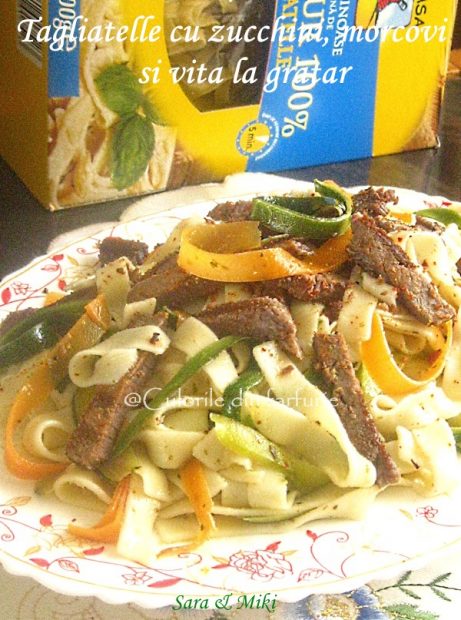 Tagliatelle-cu-zucchini-morcovi-si-vita-la-gratar-1