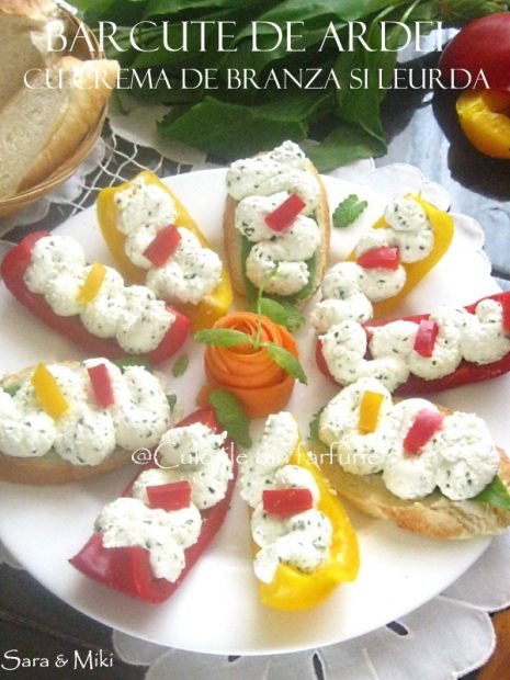 Barcute-de-ardei-cu-crema-de-branza-si-leurda-3