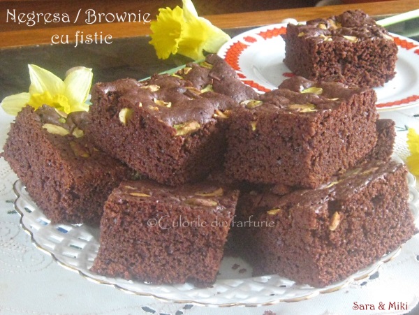 Negresa-cu-fistic-3-1