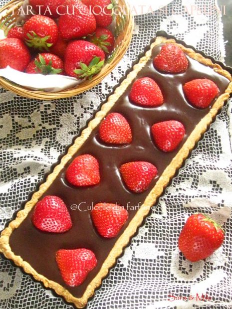 Tarta-cu-ciocolata-si-capsuni-2