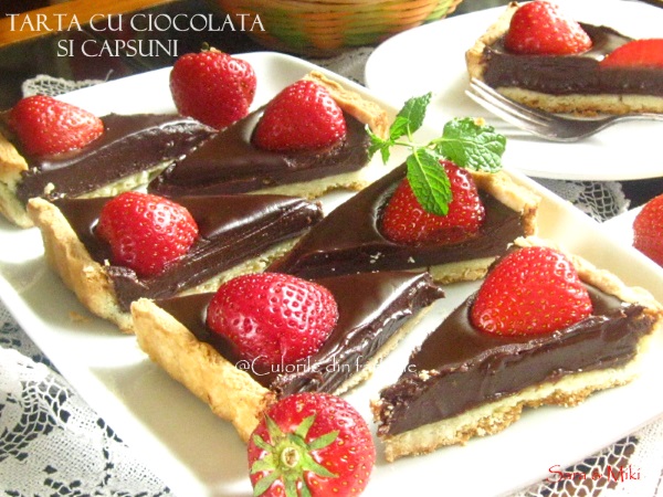 Tarta-cu-ciocolata-si-capsuni-3-1