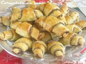 8. Cornuletele cu mac se pot servi.   